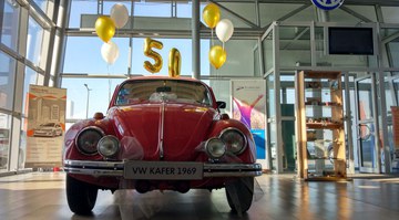 Volkswagen Kafer, віздначаючи своє 50-річчя, знову опинився "вдома"!