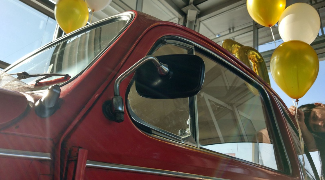 Volkswagen Kafer, віздначаючи своє 50-річчя, знову опинився "вдома"!